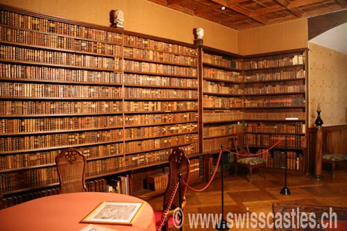 http://www.swisscastles.ch/Vaud/Oron/oronphoto/bibliotheque_0908.jpg