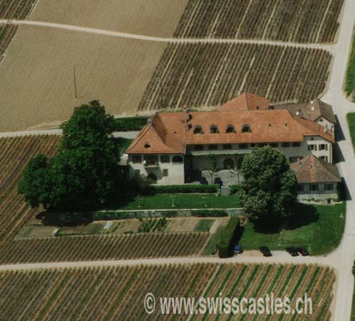 Le ch&acirc;teau de Ch&acirc;tagn&eacute;r&eacute;az