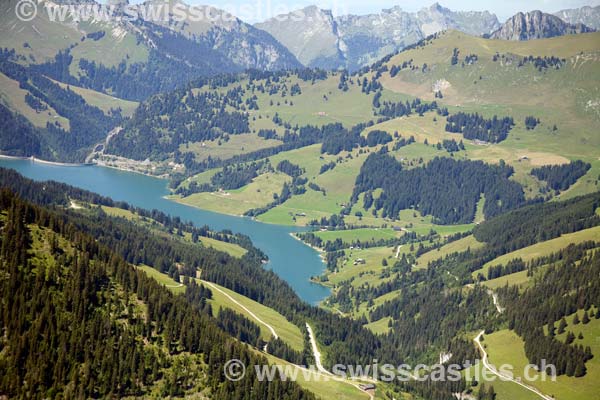 Le lac et le barrage de l'Hongrin