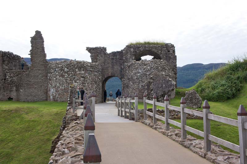 urquhart castle